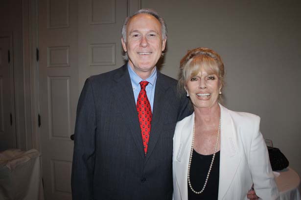 Tom Leggett, Judy Graves
