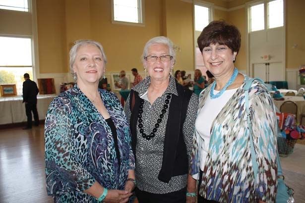 Betsy Beacham, Beth Henze, Merry Zakrzewski