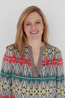 Editor Jennifer Pyron au naturel (pre-makeover).