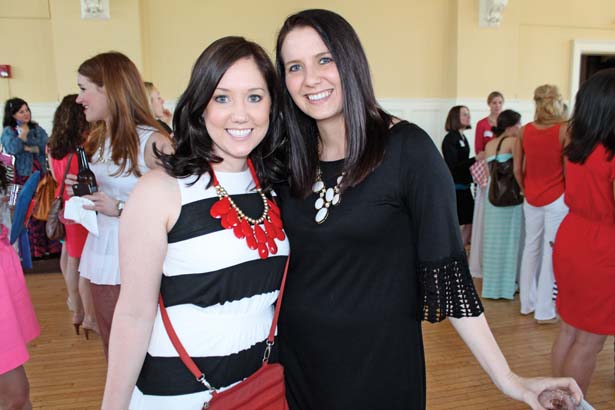 Whitney Homan, Lauren Hardy