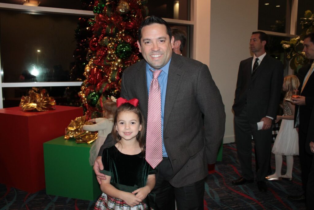 Aubrey Ortega, Mike Oretga