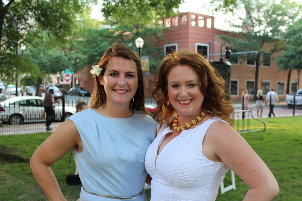 Jessica Ford, Laura McCabe