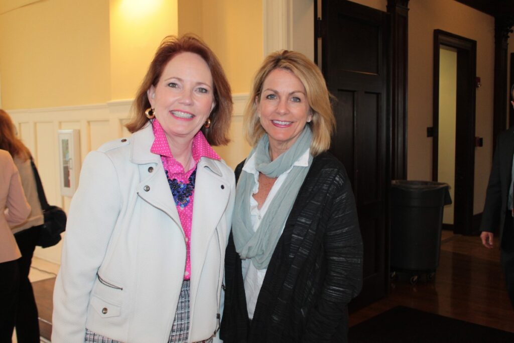 Karen Fetzer, Marge Anna Luttrell