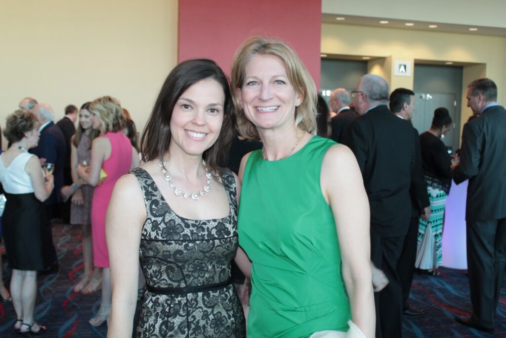 Tricia Davis, Holly Larkin