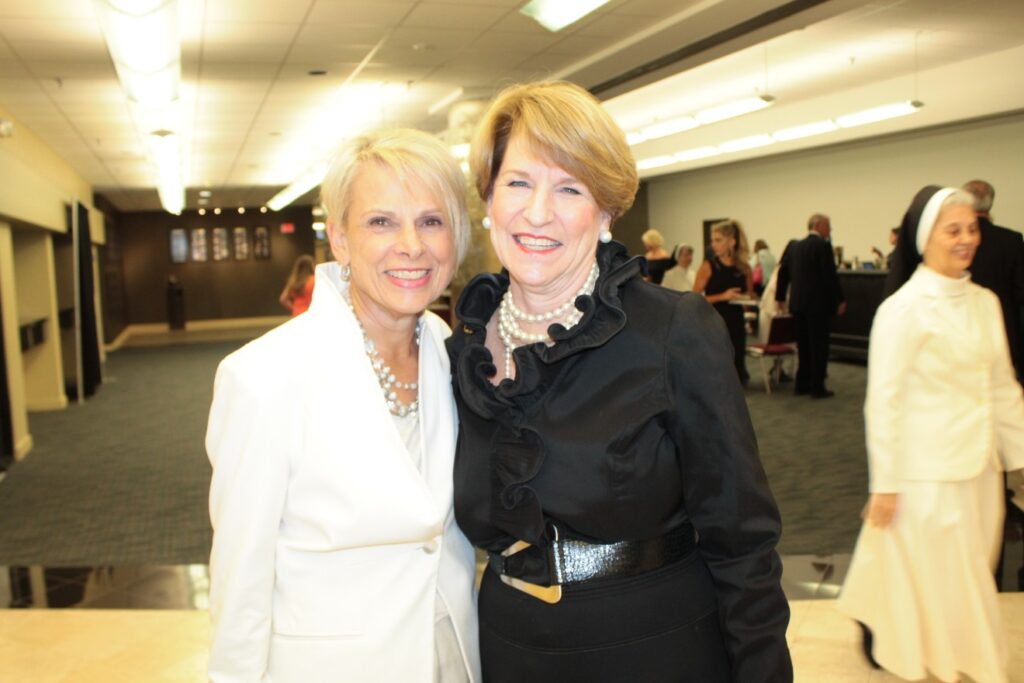 Ellon Cockrill, Renie Rule