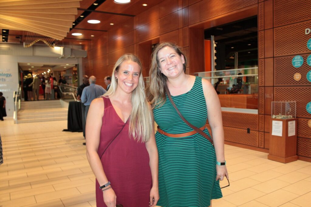 Hannah Whisler, Lizzy Hetherington