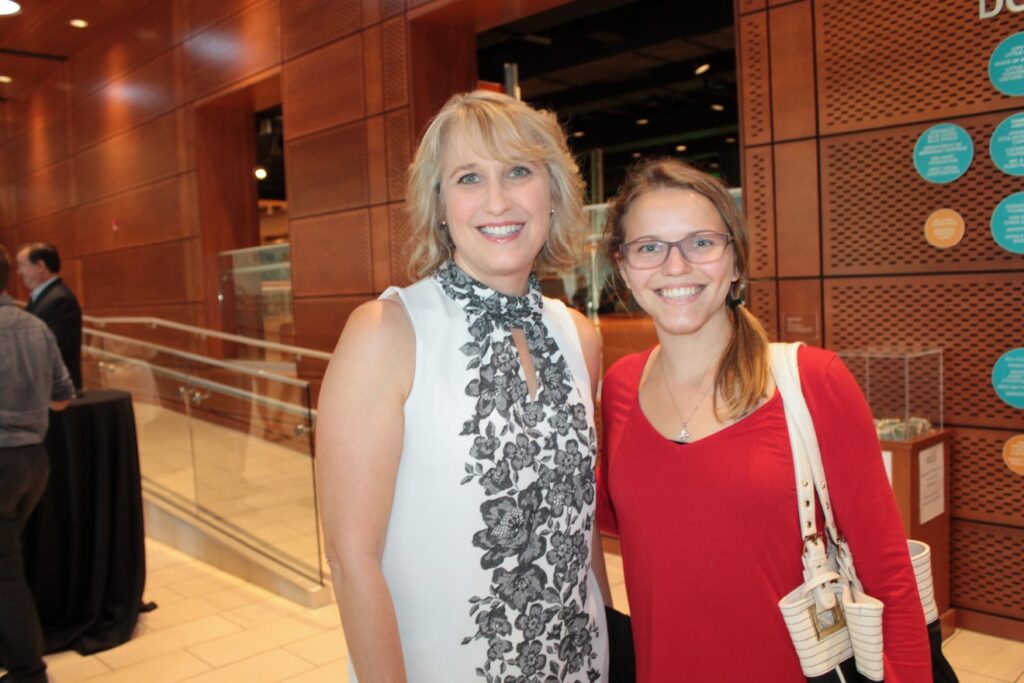 Kathy French, Elaine French