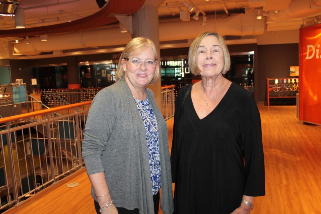 Lynn Pharr, Chris Allen