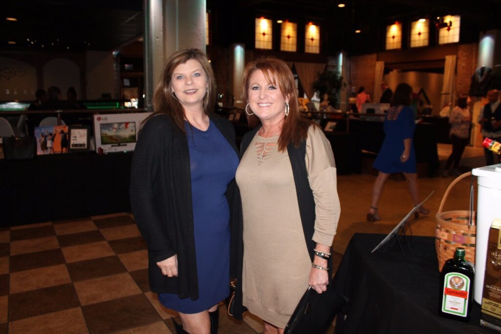Tammy Hogue, Karen Cope