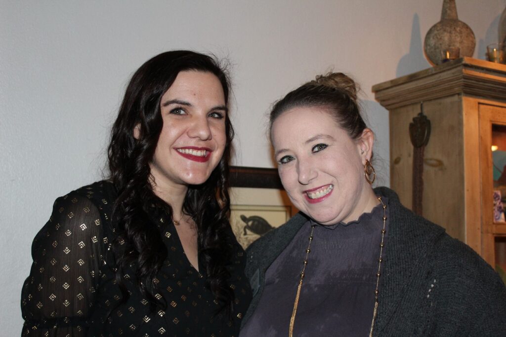 Cassie Pratt, Ginger Burton