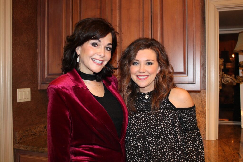 Lisa Fischer, Amanda Kella