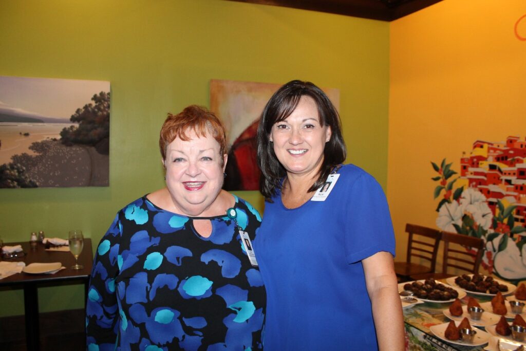 Amy Thomason, Nicki Rix